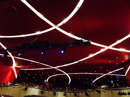 ドイチェス・テアターの天井の照明